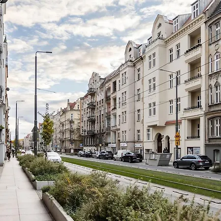 Grey 1 Apartament *